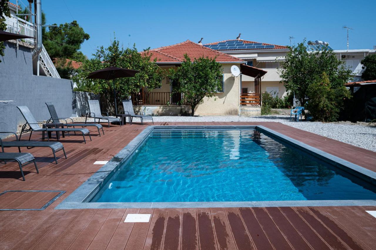 Elegant House By The Sea With Pool Βίλα Ακράτα Εξωτερικό φωτογραφία